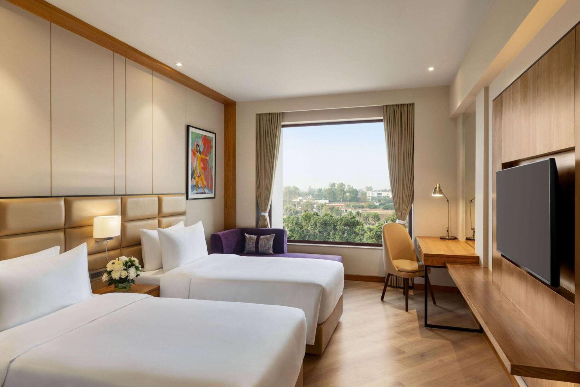 Ramada Encore By Wyndham Amritsar Airport 外观 照片